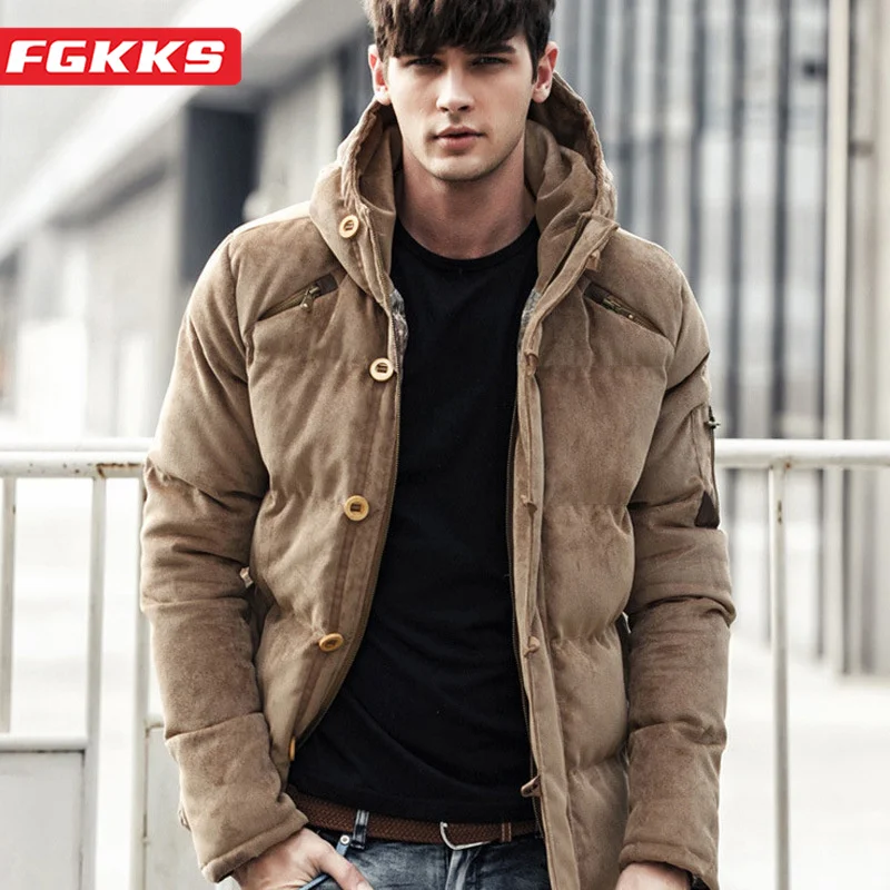 FGKKS 2023 Outdoor Casual Parka For Men Pure Cotton Hooded Warm Coat High Quality Design Hot Fashion Streetwear Parka For Men 
FGKKS 2023 Outdoor Casual Parka For Men Pure Cotton Hooded Warm Coat High Quality Design Hot Fashion Streetwear Parka For Men
