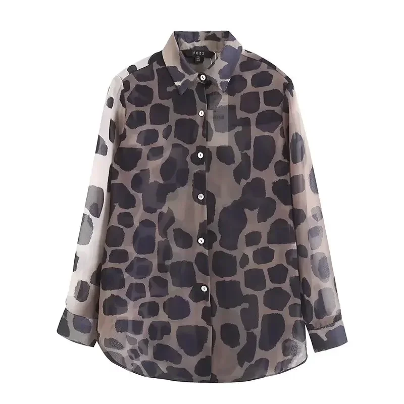 Women's 2023 Fashion Temperament Joker Animal Pattern Silk Long Blouses Retro Long-sleeved Button Blouses Chic Tops.
Women's 2023 Fashion Temperament Joker Animal Pattern Silk Long Blouses Retro Long-sleeved Button Blouses Chic Tops.