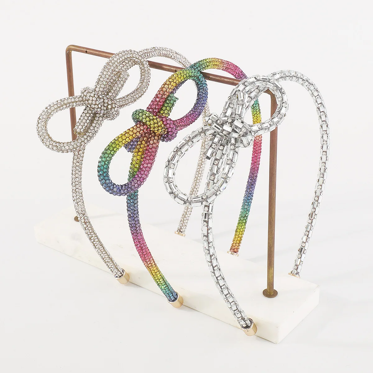 European and American High-Key Dignified Rainbow Sweet Full Diamond Bow Luxury Headband Female
European and American High-Key Dignified Rainbow Sweet Full Diamond Bow Luxury Headband Female