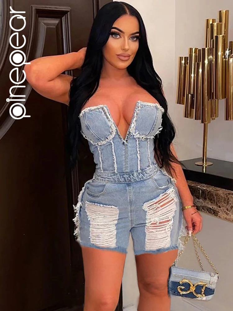 PinePear Fashion Ripped Tassel Hole Denim Rompers Women Strapless V Neck Playsuits Female Cowboy Shorts Overalls 2024 Streetwear
PinePear Fashion Ripped Tassel Hole Denim Rompers Women Strapless V Neck Playsuits Female Cowboy Shorts Overalls 2024 Streetwear