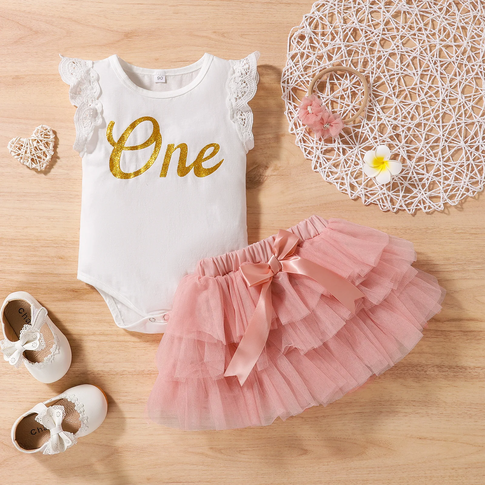 

Комплект из 3 предметов для девочек 0-18 месяцев, хлопковый боди с круглым вырезом и буквенным принтом, Тюлевая юбка-пачка и повязка на голову, летняя одежда