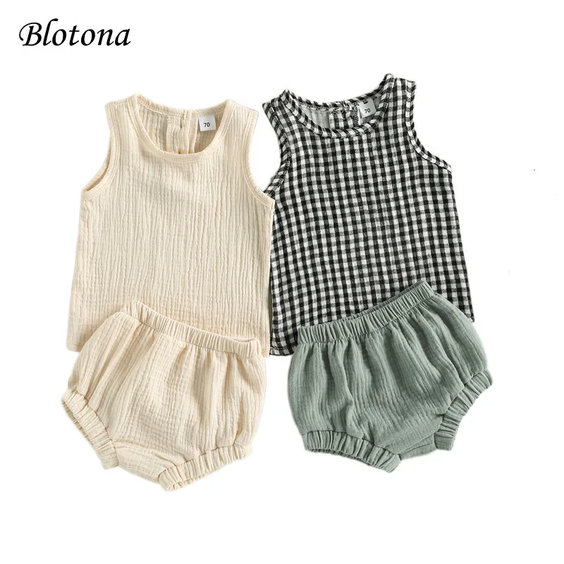 Blotona Baby Boys Girls Summer Casual Street Party O-Neck Vest Tops + Shorts Set, Double-sided Wrinkle Button Outfits 0-24Months
Blotona Baby Boys Girls Summer Casual Street Party O-Neck Vest Tops + Shorts Set, Double-sided Wrinkle Button Outfits 0-24Months