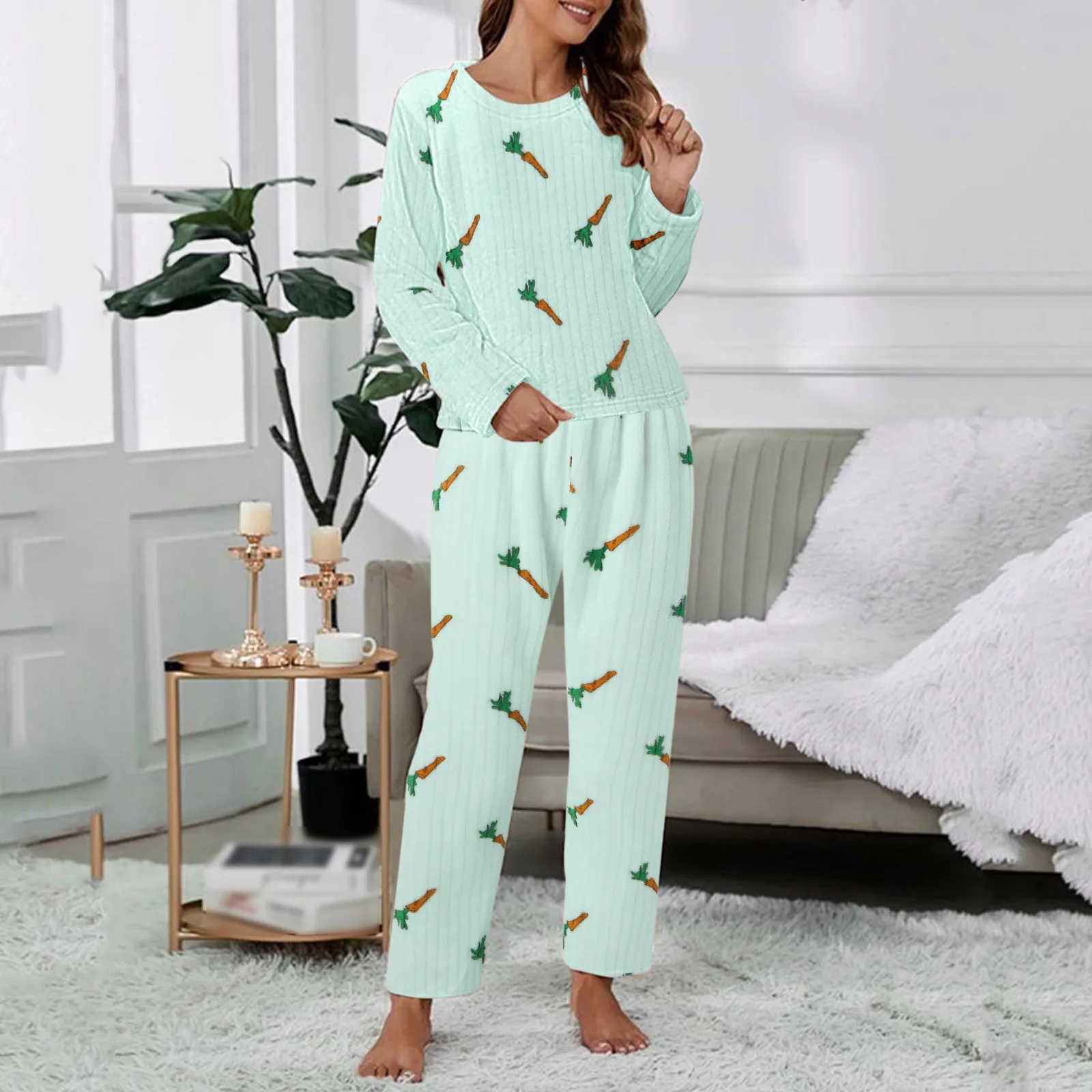 Women's Casual And Comfortable Round Neck Coral Velvet Cute Radish Print Long Sleeved Pajamas Two Piece Sets
Women's Casual And Comfortable Round Neck Coral Velvet Cute Radish Print Long Sleeved Pajamas Two Piece Sets