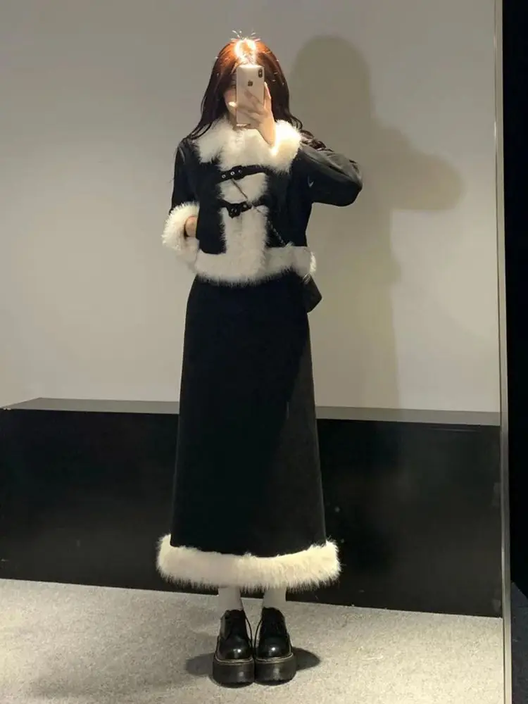 UNXX 2023 Autumn Winter New Arrivals Thickened Black Faux Fur Collar Jacket and Skirt Set for Women High Quality Female Suit Set
UNXX 2023 Autumn Winter New Arrivals Thickened Black Faux Fur Collar Jacket and Skirt Set for Women High Quality Female Suit Set