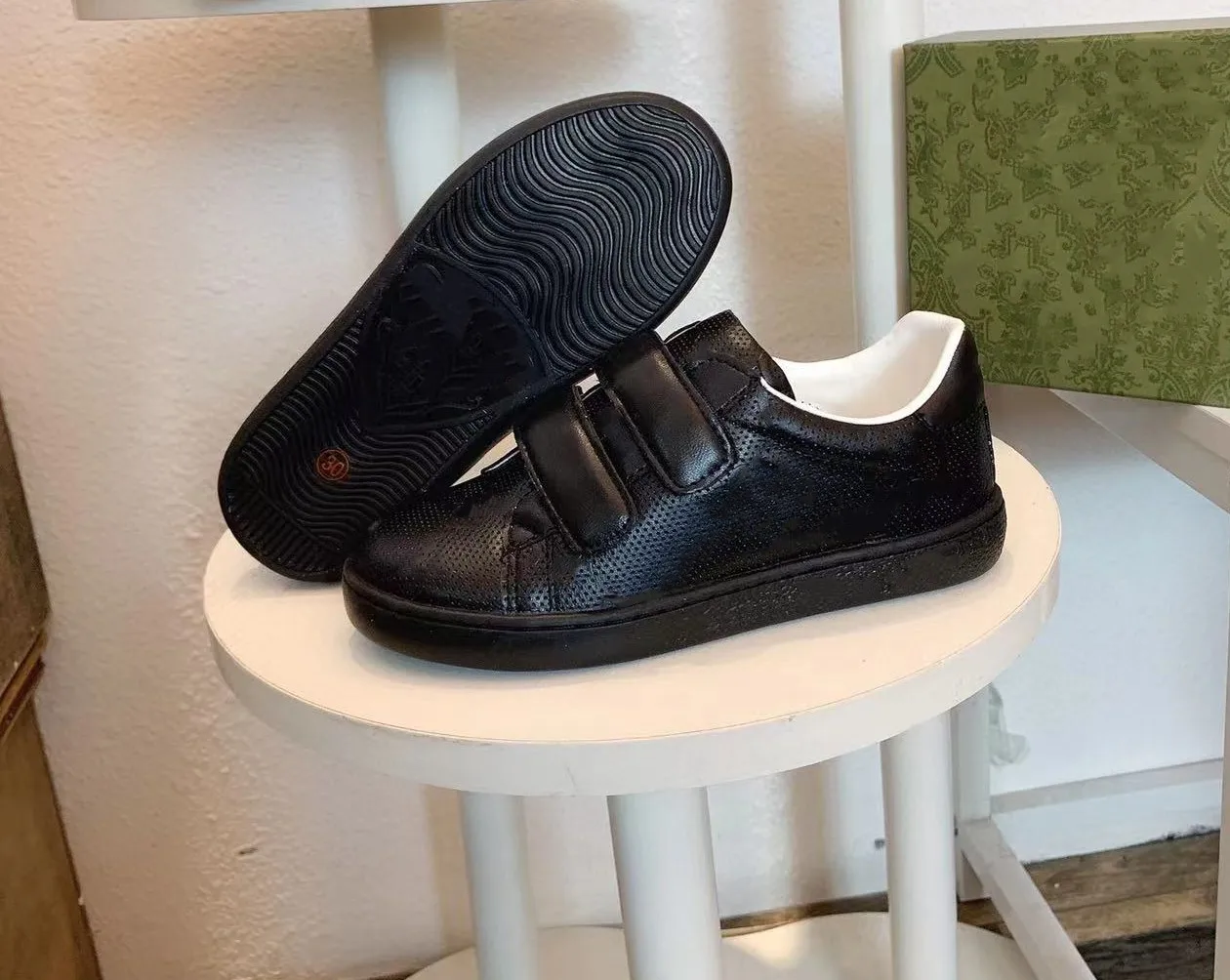 2023 New Solid Black Brand Girls Boys Flat Fashion School Birthday Party Euro Size 26-35
2023 New Solid Black Brand Girls Boys Flat Fashion School Birthday Party Euro Size 26-35