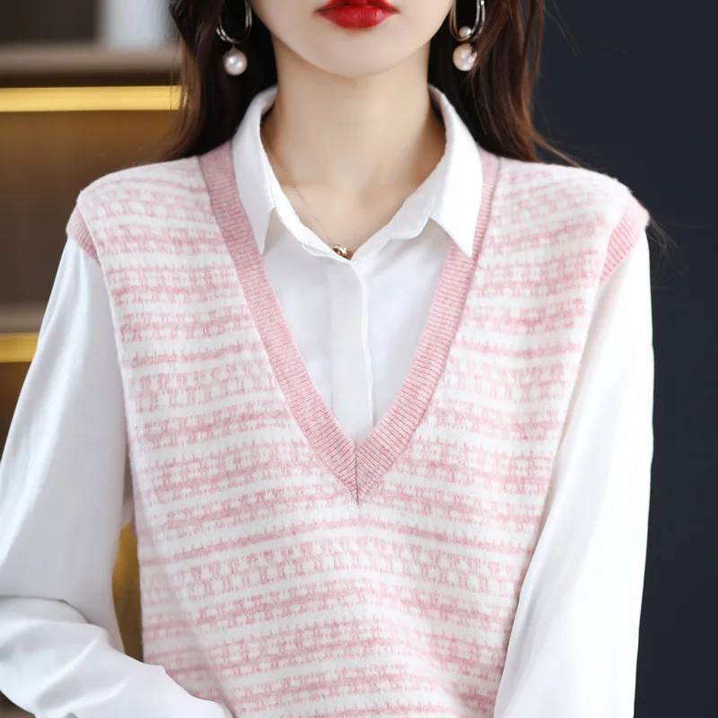 Женский свитер-жилет с V-образным вырезом, мягкий теплый модный свитер в полоску без рукавов, универсальный свободный вязаный Ретро-свитер в стиле преппи, R221 
Женский свитер-жилет с V-образным вырезом, мягкий теплый модный свитер в полоску без рукавов, универсальный свободный вязаный Ретро-свитер в стиле преппи, R221