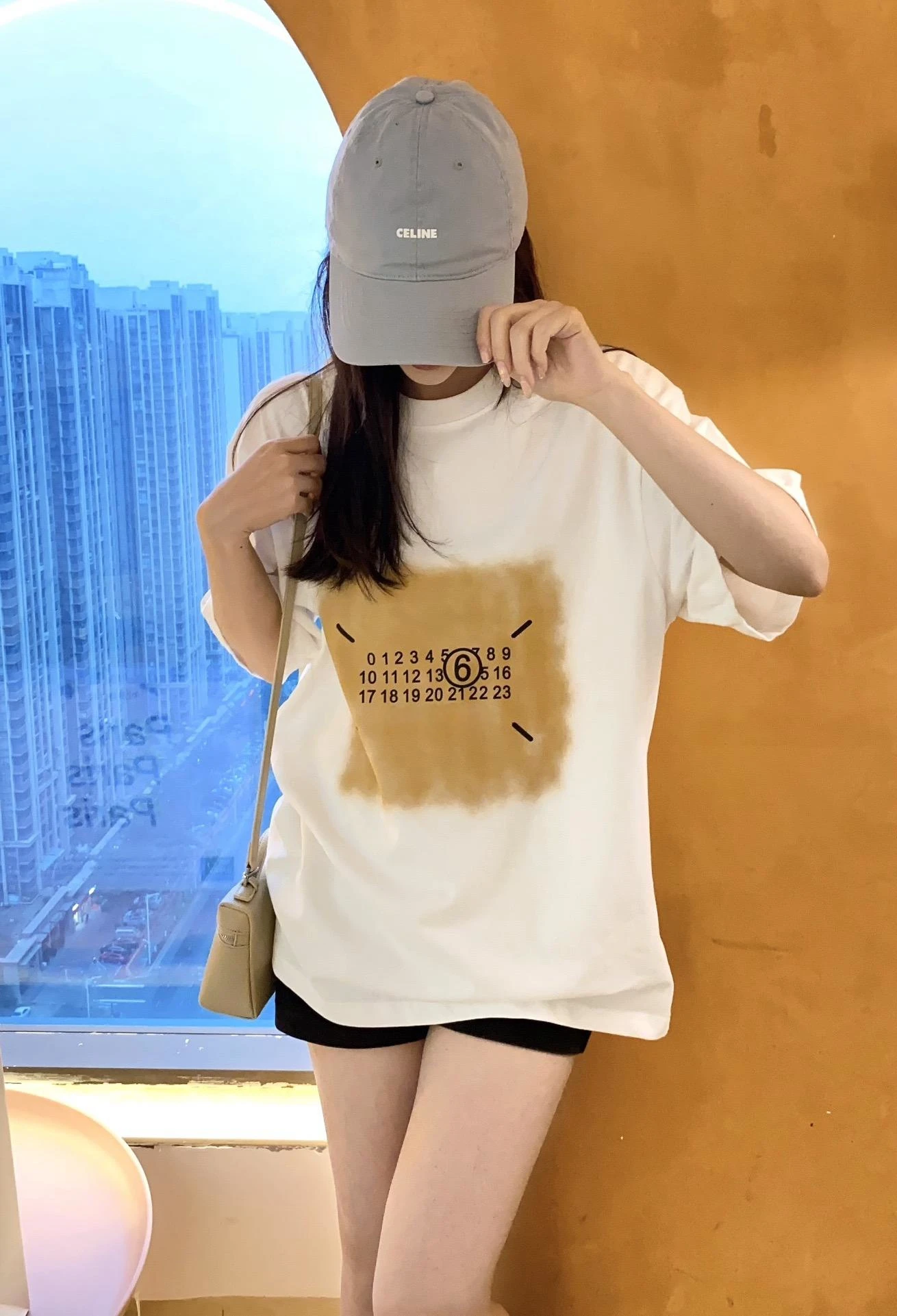 Mmsix Men's Short Sleeve Luxury Brand Number Deisgn Couple Tshirts High Quality Half Sleeve Causal Sports Women's Loose T-Shirt
Mmsix Men's Short Sleeve Luxury Brand Number Deisgn Couple Tshirts High Quality Half Sleeve Causal Sports Women's Loose T-Shirt