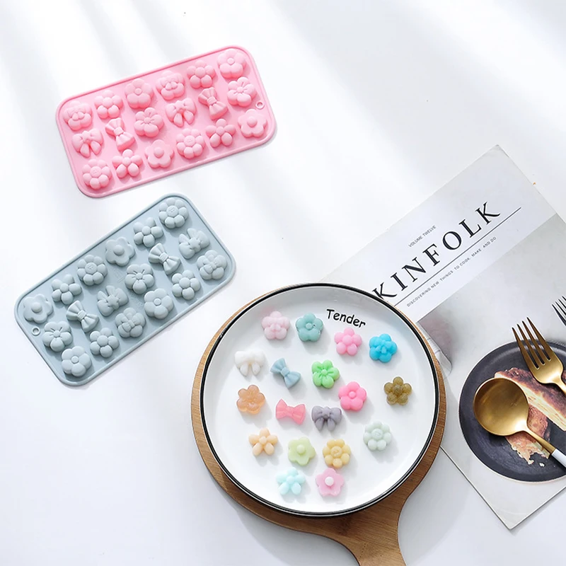 1 Pc 18Cavities Flower Bow Tie Silicone Chocolate Molds DIY Pudding Biscuit Pastry Dessert Fondant Candle Cake Mold Baking Tools
1 Pc 18Cavities Flower Bow Tie Silicone Chocolate Molds DIY Pudding Biscuit Pastry Dessert Fondant Candle Cake Mold Baking Tools