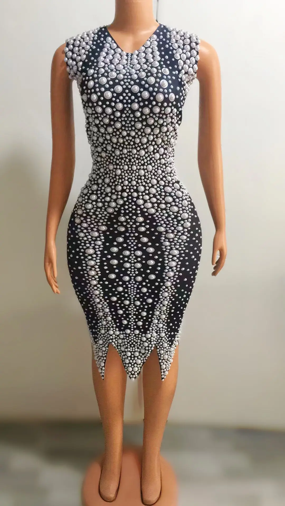 Women Dance Show Nightclub Dress Sexy White Pearls Spandex Dress Evening Birthday Celebrate Party Sleeveless Costume
Women Dance Show Nightclub Dress Sexy White Pearls Spandex Dress Evening Birthday Celebrate Party Sleeveless Costume