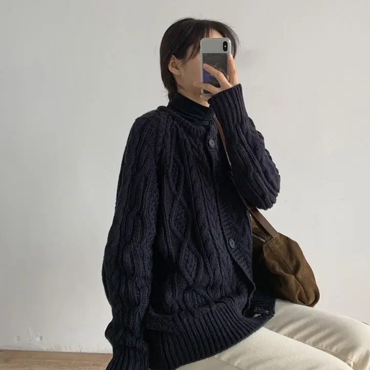 Fashionable Korean style warm knit women sweater winter y2k street personality retro loose thickened casual oversized hoodie
Fashionable Korean style warm knit women sweater winter y2k street personality retro loose thickened casual oversized hoodie