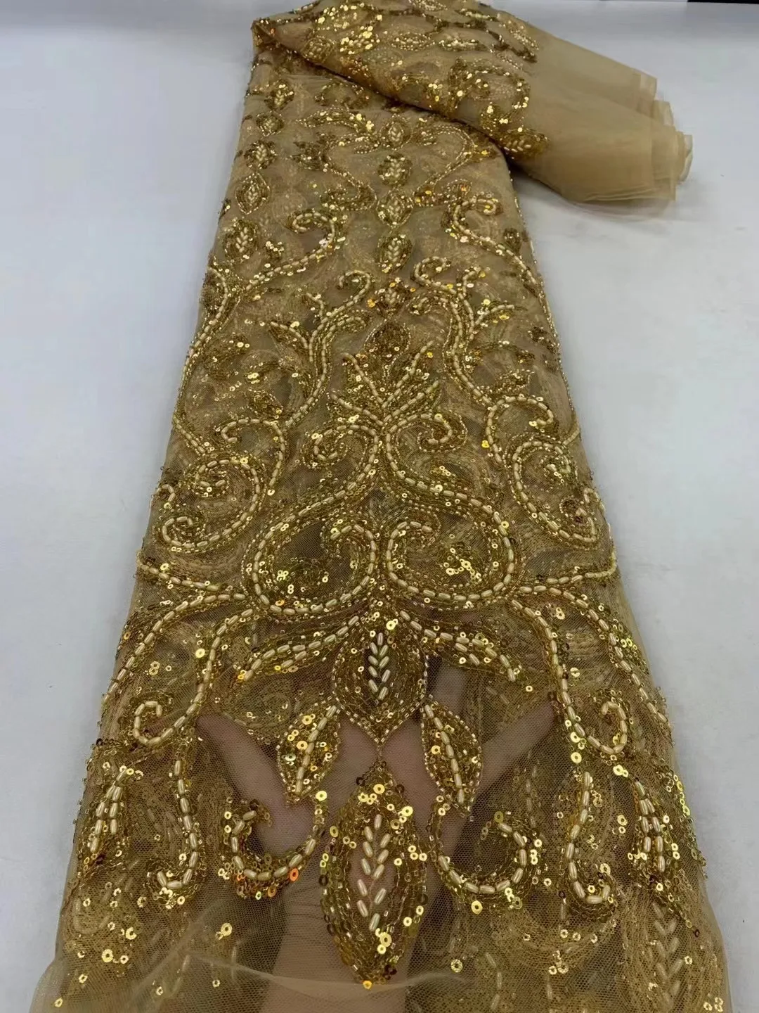 Gold Newest Bridal Fashion African Sequins Lace with French Heavy Beaded Lace Fabric 2023 High Quality for Party Dress
Gold Newest Bridal Fashion African Sequins Lace with French Heavy Beaded Lace Fabric 2023 High Quality for Party Dress