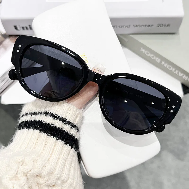 Women Vintage Large Frame Sunglasses Unisex Outdoor Eye Protection Glasses Shades Cat Eye Sun Glasses Eyewear for Men Lady
Women Vintage Large Frame Sunglasses Unisex Outdoor Eye Protection Glasses Shades Cat Eye Sun Glasses Eyewear for Men Lady