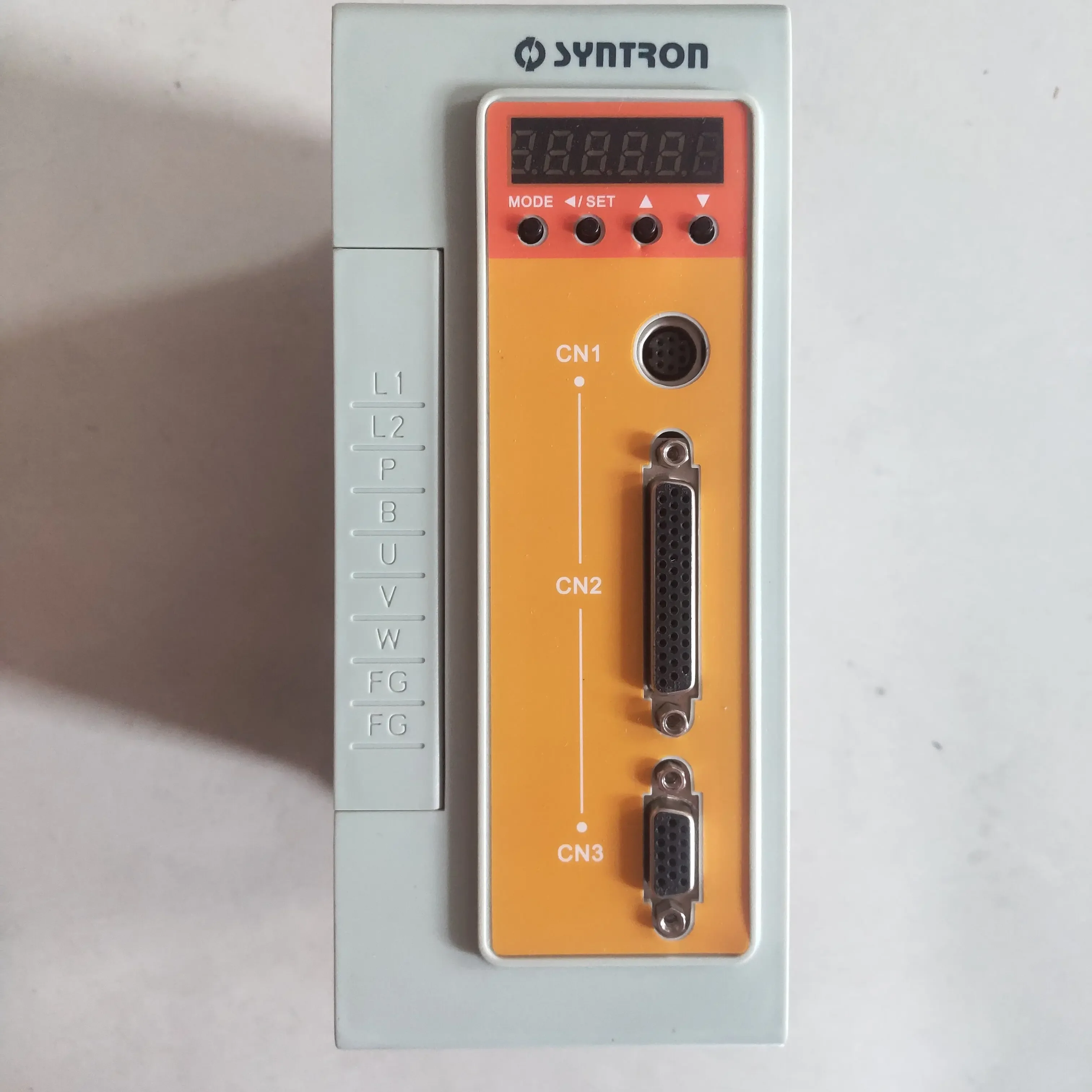 Серводвигатель переменного тока SYNTRON TS0040A22 TS0075A22 TS0020A22 AC220V TS0150A32 TS0300C32
Серводвигатель переменного тока SYNTRON TS0040A22 TS0075A22 TS0020A22 AC220V TS0150A32 TS0300C32