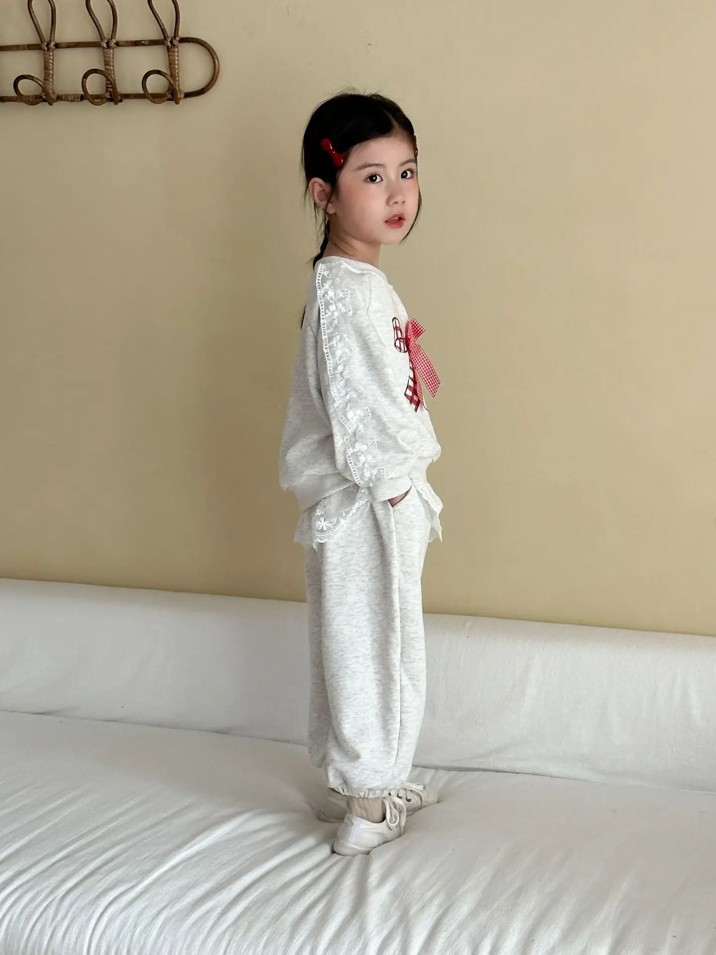 2025 Autumn New Children Long Sleeve Clothes Set Girls Lace Bow Sweatshirt + Sweat Pants 2pcs Suit Cotton Kids Casual Outfits 13 S098ecee097524fc1a86625dbe77d7ac9w