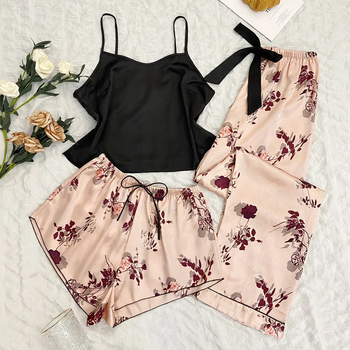 Satin 3PCS Strap Top&shorts&pants With Bow Print Flower Pajamas Set Sexy Sleepwear Women Summer Lingerie Elastic Waist Nightwear
Satin 3PCS Strap Top&shorts&pants With Bow Print Flower Pajamas Set Sexy Sleepwear Women Summer Lingerie Elastic Waist Nightwear