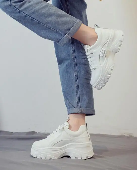 2023 New Hot High Quality Mens and Womens Sneakers Sports Low-top Breathable Casual Shoes Siez 36-45
2023 New Hot High Quality Mens and Womens Sneakers Sports Low-top Breathable Casual Shoes Siez 36-45