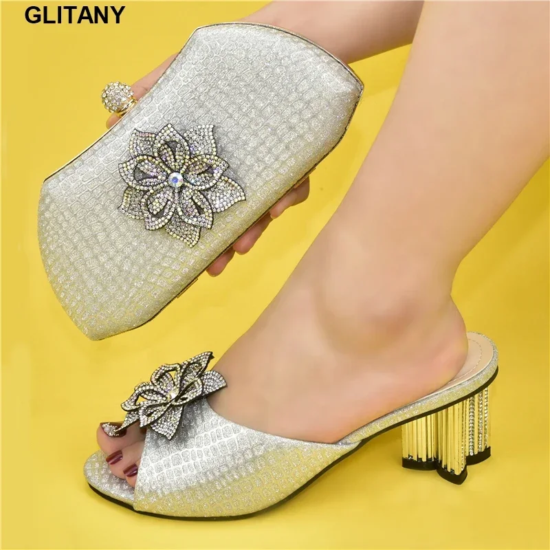 Italian Shoe and Bag Set for Party In Women Nigerian Women Wedding Shoes and Bag Set with Rhinestone Ladies Shoes and Sandals
Italian Shoe and Bag Set for Party In Women Nigerian Women Wedding Shoes and Bag Set with Rhinestone Ladies Shoes and Sandals
