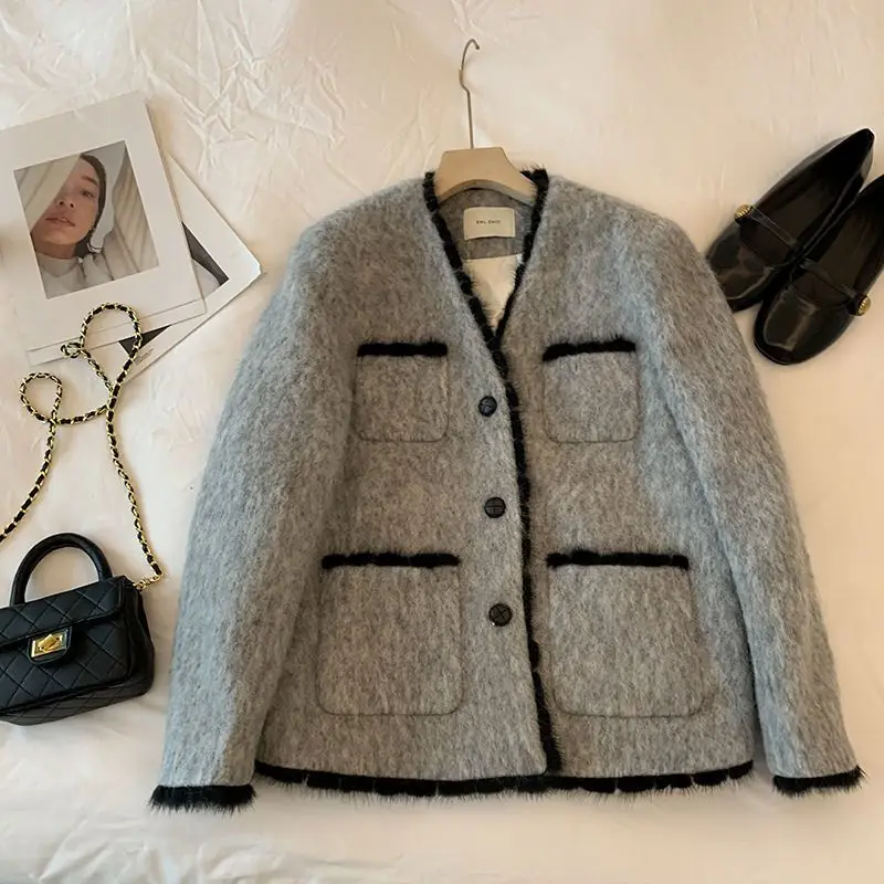 New winter fashion splicing gray fashionable elegant coat women high-end temperament short outer woolen coat ladies freshing chi
New winter fashion splicing gray fashionable elegant coat women high-end temperament short outer woolen coat ladies freshing chi