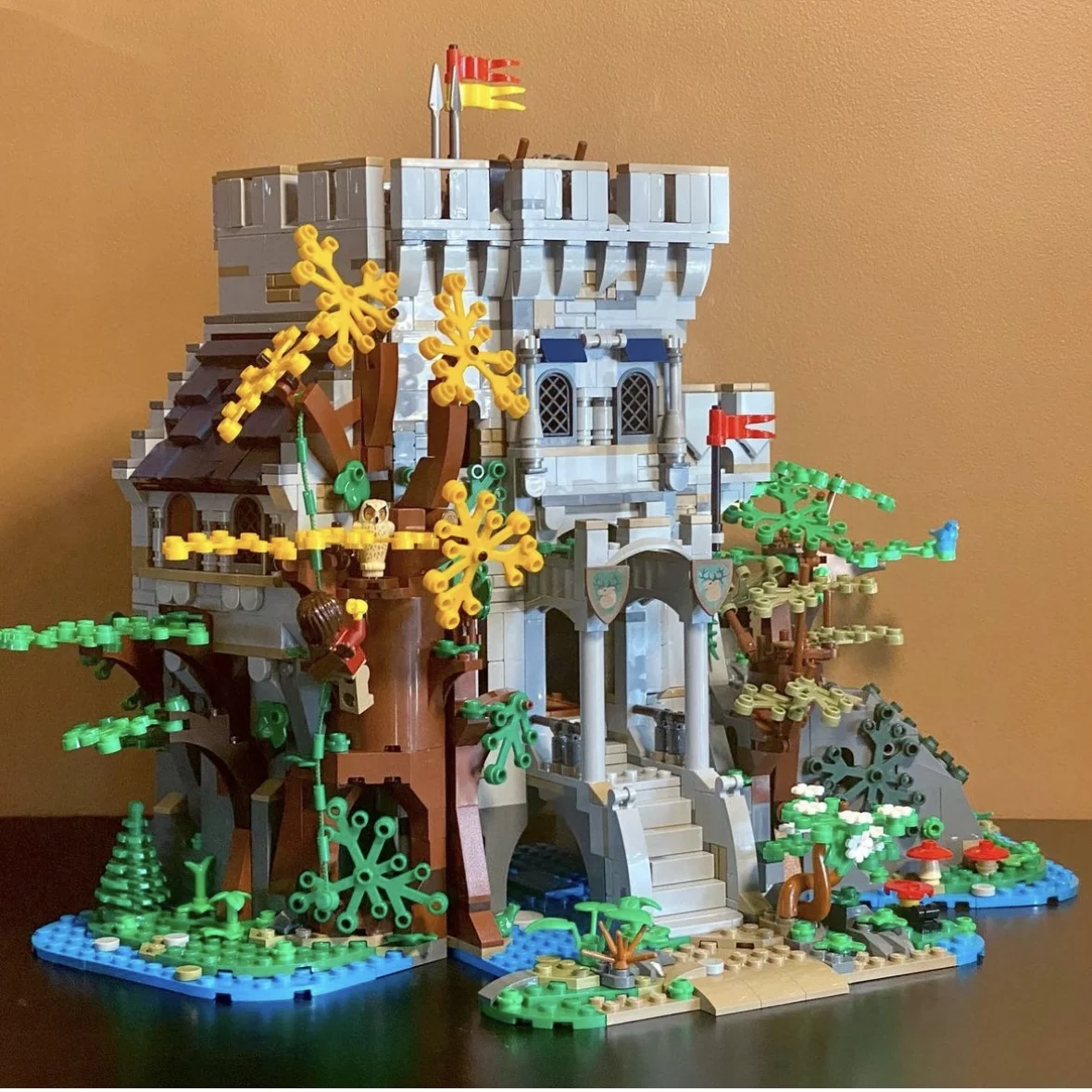 In Stock 1928PCS 910001 European Medieval Castle In The Forest Building Blocks DIY Creative Ideas Bricklink oy Kid Gifts
In Stock 1928PCS 910001 European Medieval Castle In The Forest Building Blocks DIY Creative Ideas Bricklink oy Kid Gifts