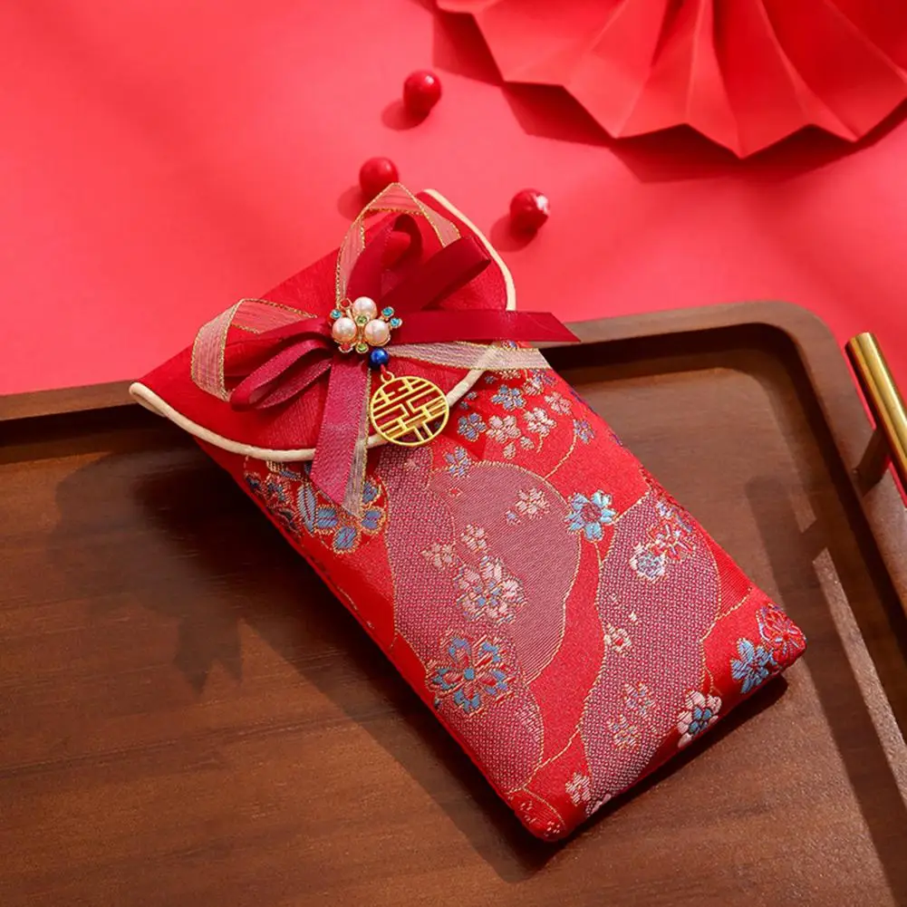 

Свадебный конверт, китайский новогодний конверт с наличными, искусственный шелк, с вышивкой, с рисунком дракона, с кисточкой, держатель для денег, подарок для монет на весну