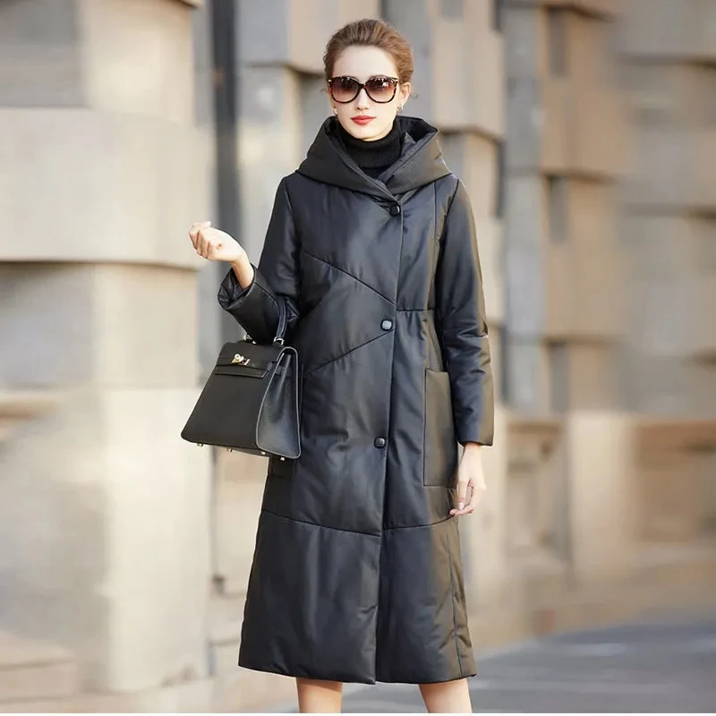 2023 Winter Thicken PU Leather New Female Haining imitation Sheepskin Leather Jacket Hooded Slim Mid-length Leather Down Jacket
2023 Winter Thicken PU Leather New Female Haining imitation Sheepskin Leather Jacket Hooded Slim Mid-length Leather Down Jacket