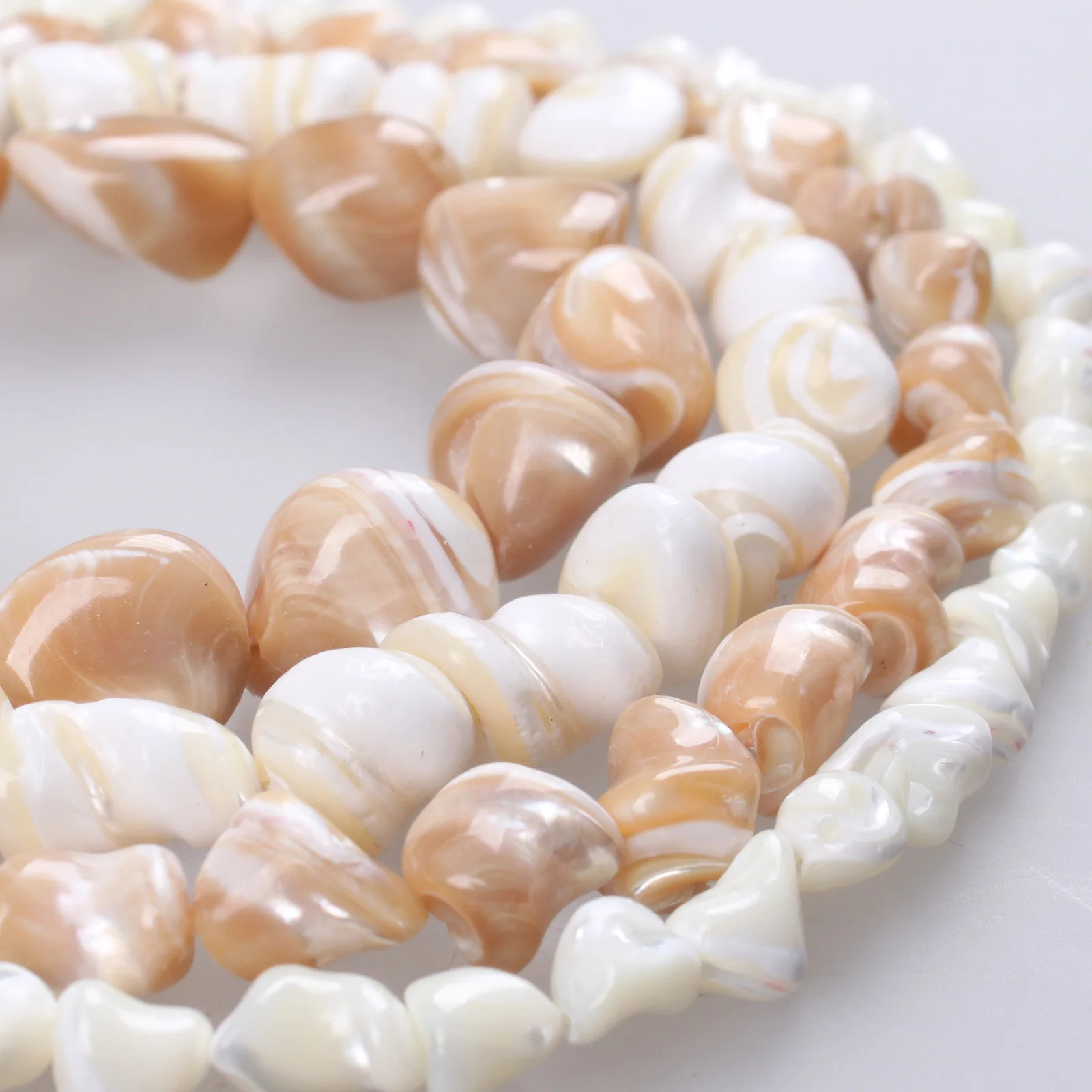 Natural Shell Beads Irregular White Mother Of Pearl Tridacna Shell Loose Beads 7-17mm For Diy Bracelet Necklace Jewelry Making
Natural Shell Beads Irregular White Mother Of Pearl Tridacna Shell Loose Beads 7-17mm For Diy Bracelet Necklace Jewelry Making