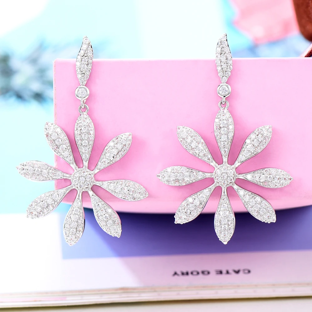 Kellybola Luxury Peony Flower Blossom Cubic Zirconia Women Statement Long Drop Earring Wedding Party Bridal Fringed Jewelry Gift
Kellybola Luxury Peony Flower Blossom Cubic Zirconia Women Statement Long Drop Earring Wedding Party Bridal Fringed Jewelry Gift