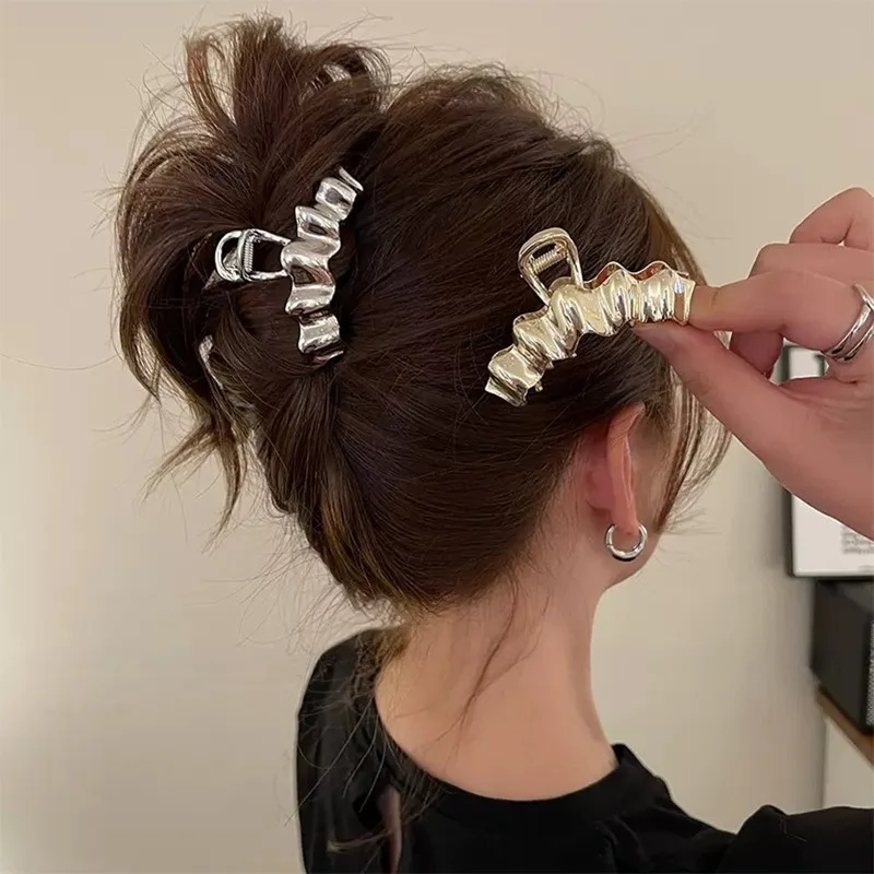 2023 Fashion Metal Geometric Hair Clips Advanced Simple Hairpin Headband Girl Hairpin Hair Crab Women Hair Accessories
2023 Fashion Metal Geometric Hair Clips Advanced Simple Hairpin Headband Girl Hairpin Hair Crab Women Hair Accessories