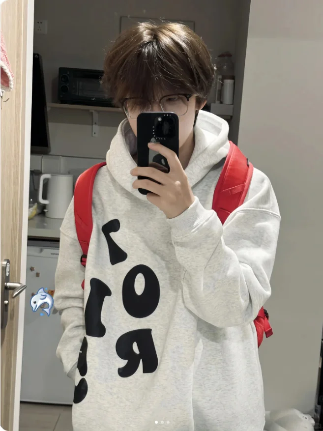 American oversize full shoulder hoodie for women's autumn and winter loose ins trendy brand plush thick coat
American oversize full shoulder hoodie for women's autumn and winter loose ins trendy brand plush thick coat