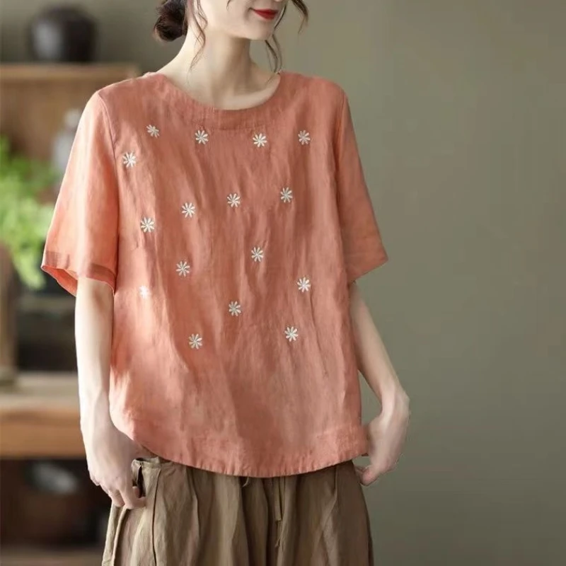 2024 New Summer Retro Ethnic Style Versatile Short Sleeved Loose Round Neck Solid Color Printed Embroidered Women's T-shirt Top 
2024 New Summer Retro Ethnic Style Versatile Short Sleeved Loose Round Neck Solid Color Printed Embroidered Women's T-shirt Top
