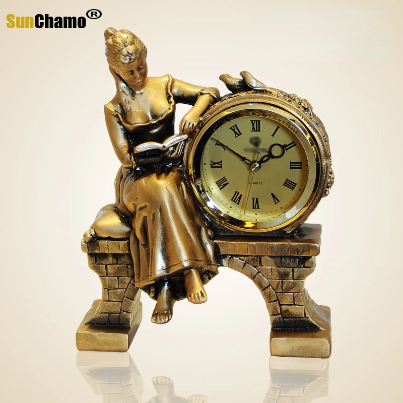 Настольные и настольные часы в Европейском стиле, модные украшения для гостиной, креативные домашние декоративные кварцевые антикварные европейские для спальни
Настольные и настольные часы в Европейском стиле, модные украшения для гостиной, креативные домашние декоративные кварцевые антикварные европейские для спальни