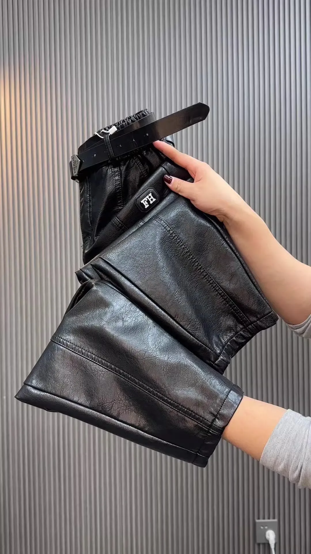 Fashion Y2k Leather Pants High Quality PU Casual Straight Leg Pant Loose Slimming Plus Size Highs Waist Haren Trousers Women 41 S0a13adce9cad4808935dd5f9e7ba97e0N