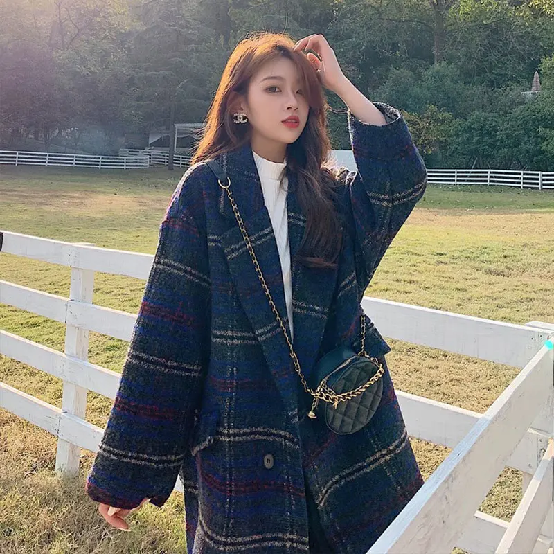New Retro Lattice Woollen Coat Female's Autumn Winter Loose Plaid Women's Clothing Casual Thicken Trench Coats Oversize Parkas
New Retro Lattice Woollen Coat Female's Autumn Winter Loose Plaid Women's Clothing Casual Thicken Trench Coats Oversize Parkas