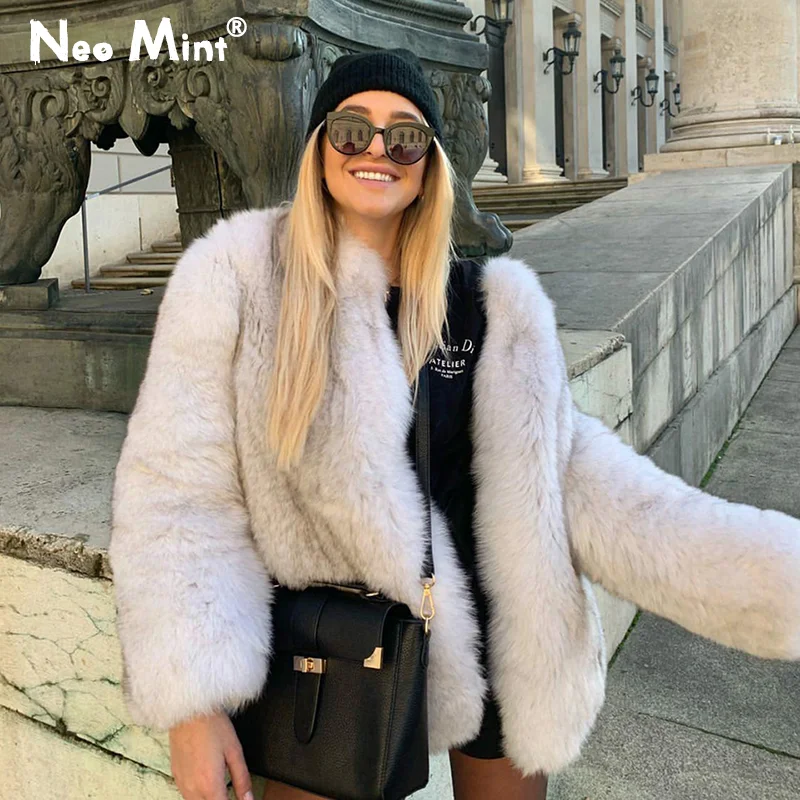 Luxury Brand Fashion New Designer Fluffy Long Faux Fur Coat Women Winter 2023 Warm Fox Fur Jacket Chic Shaggy Hairy Outerwear
Luxury Brand Fashion New Designer Fluffy Long Faux Fur Coat Women Winter 2023 Warm Fox Fur Jacket Chic Shaggy Hairy Outerwear
