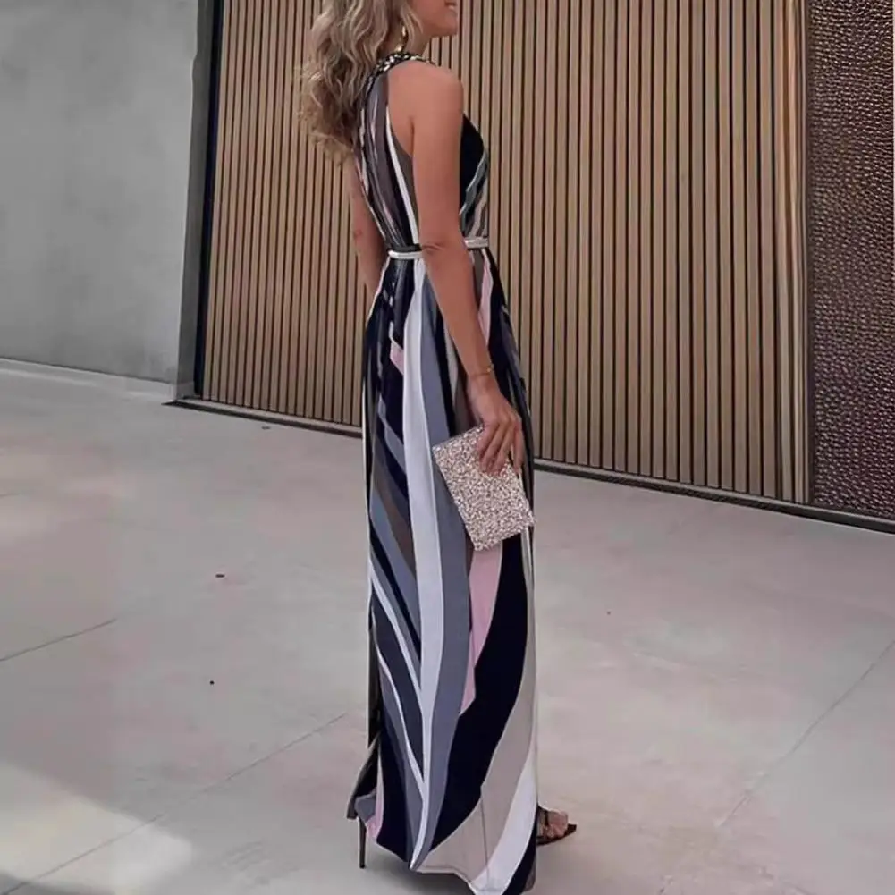 Lady Ball Gown Elegant Geometric Printed Maxi Dress Off Shoulder Slim Fit Halter Neck for Prom Cocktail Party Evening Events
Lady Ball Gown Elegant Geometric Printed Maxi Dress Off Shoulder Slim Fit Halter Neck for Prom Cocktail Party Evening Events