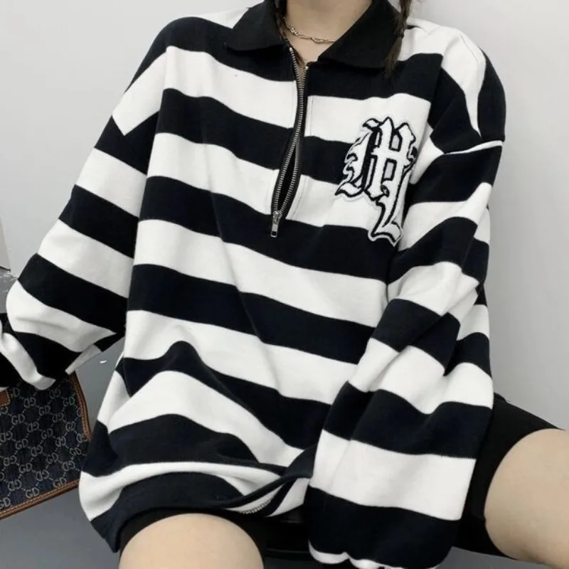 QWEEK Vintage Striped Sweatshirt Women Streetwear Oversized Zip Hoodie Black Harajuku Pullover Korean Fashion Couple Embroidered
QWEEK Vintage Striped Sweatshirt Women Streetwear Oversized Zip Hoodie Black Harajuku Pullover Korean Fashion Couple Embroidered