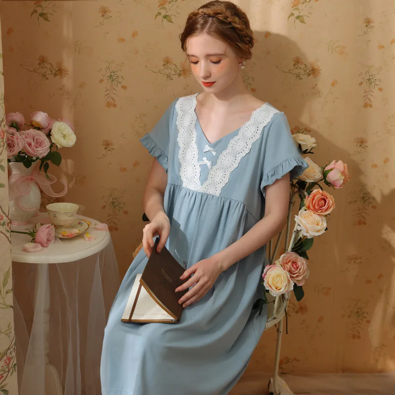 Cotton Princess Sleep Dress Short Sleeve, Plus Size, Ideal for Girls in Spring & Summer, French Palace-inspired Loungewear.
Cotton Princess Sleep Dress Short Sleeve, Plus Size, Ideal for Girls in Spring & Summer, French Palace-inspired Loungewear.