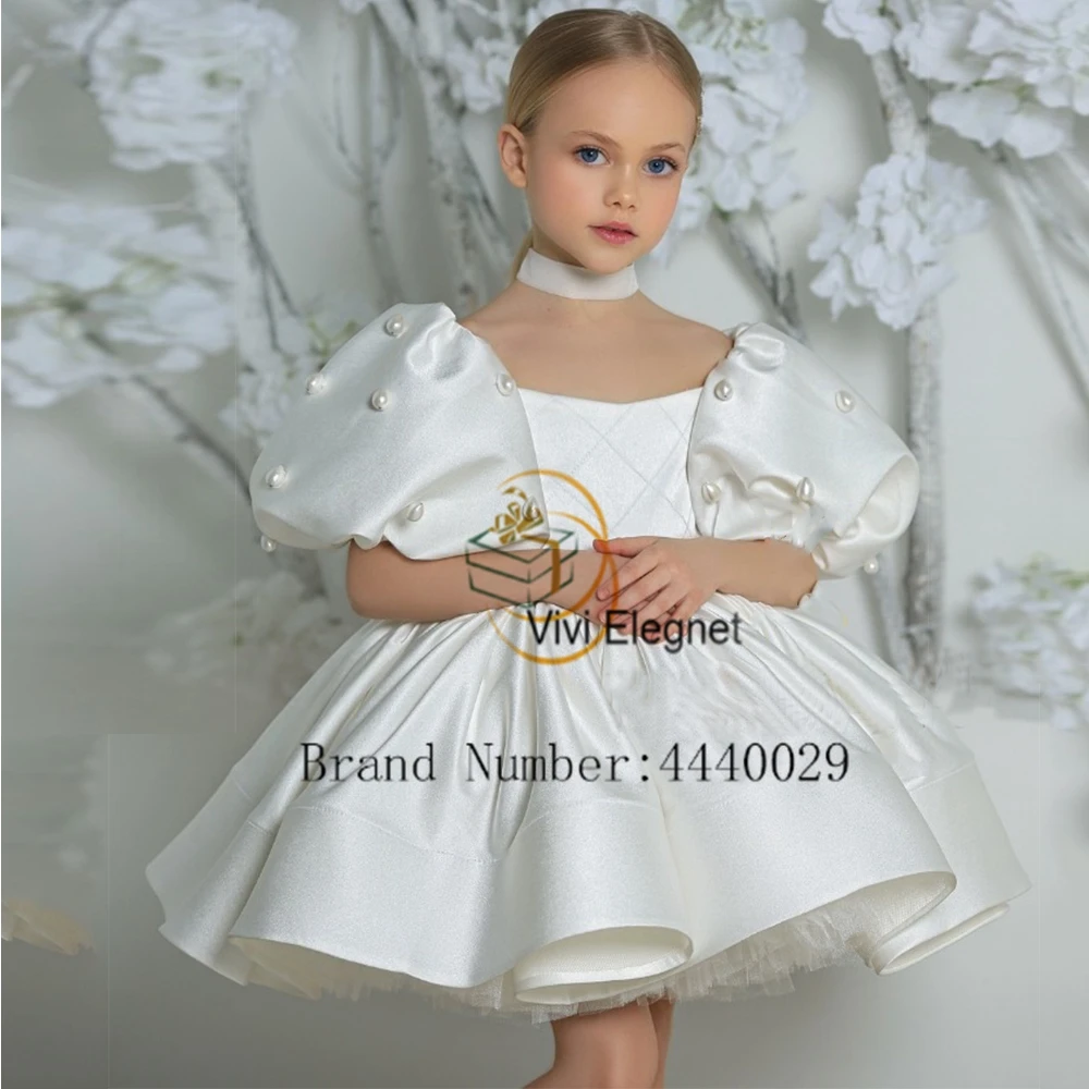 

White Scoop Puffy Sleeve Flower Girls Dresses Satin Tiered Knee Length Christmas Gowns 2023 Summer New فلور فتاة اللباس Princess