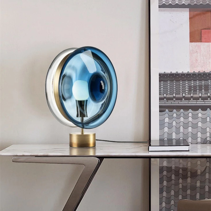 

Современная Минималистичная прозрачная дымчато-серая стеклянная Светодиодная настольная лампа для спальни, прикроватного столика, кабинета, кафе, ресторана, чайной комнаты, железная искусство