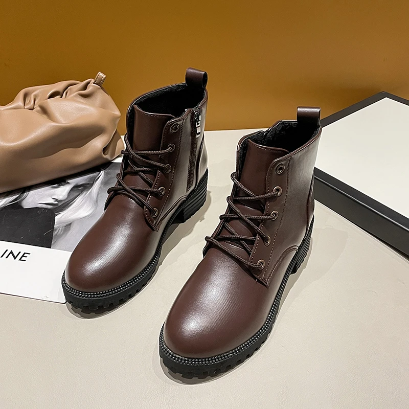 Женские модемные ботинки на платформе, ботинки на квадратном каблуке, с боковой молнией, с перекрестными ремешками, с круглым носком, Повседневная модная обувь
Женские модемные ботинки на платформе, ботинки на квадратном каблуке, с боковой молнией, с перекрестными ремешками, с круглым носком, Повседневная модная обувь