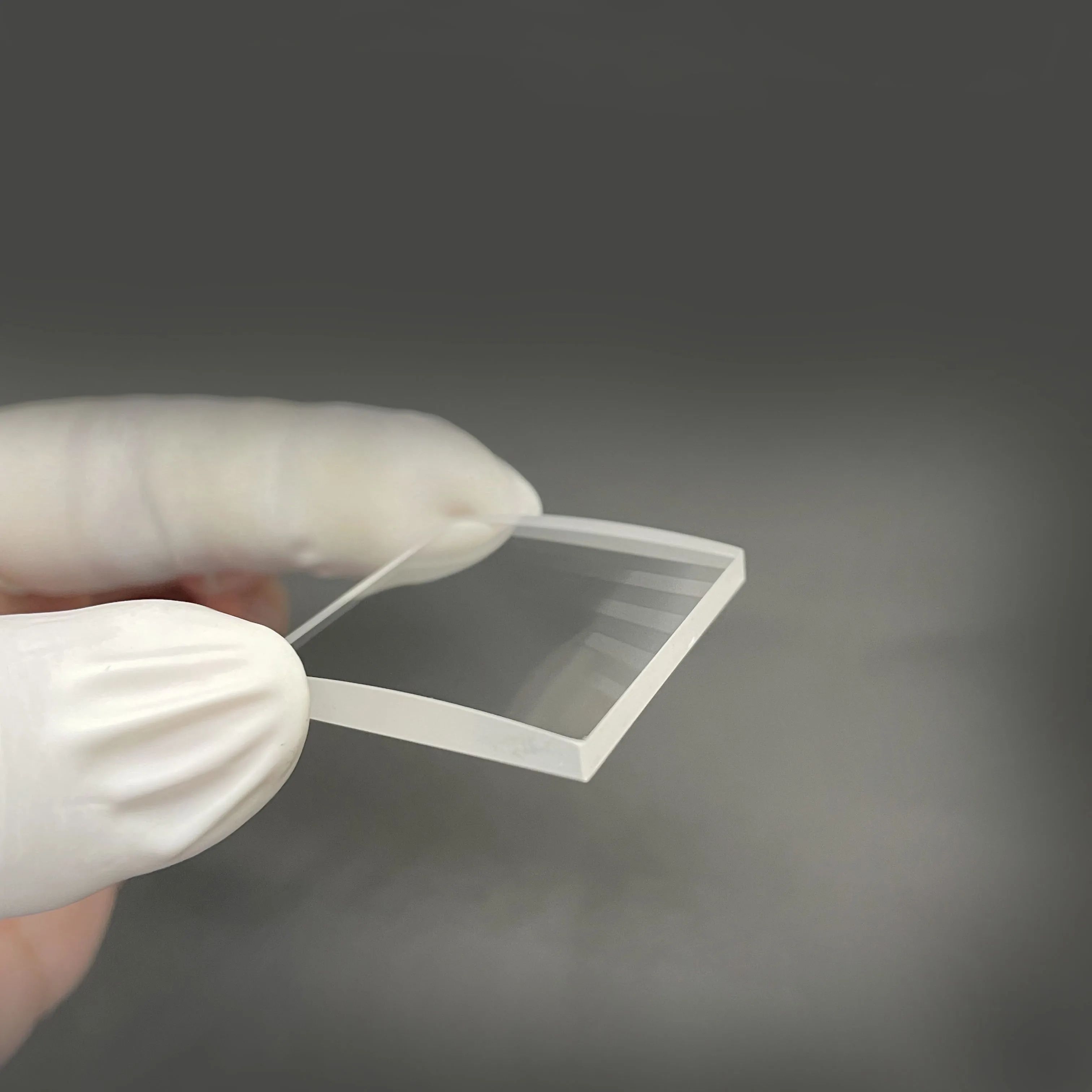 Размер 32x30x4,09 мм, F200 мм, стандартные выпуклые цилиндрические линзы, принимаются индивидуальные одномерные увеличения или сжатие
Размер 32x30x4,09 мм, F200 мм, стандартные выпуклые цилиндрические линзы, принимаются индивидуальные одномерные увеличения или сжатие