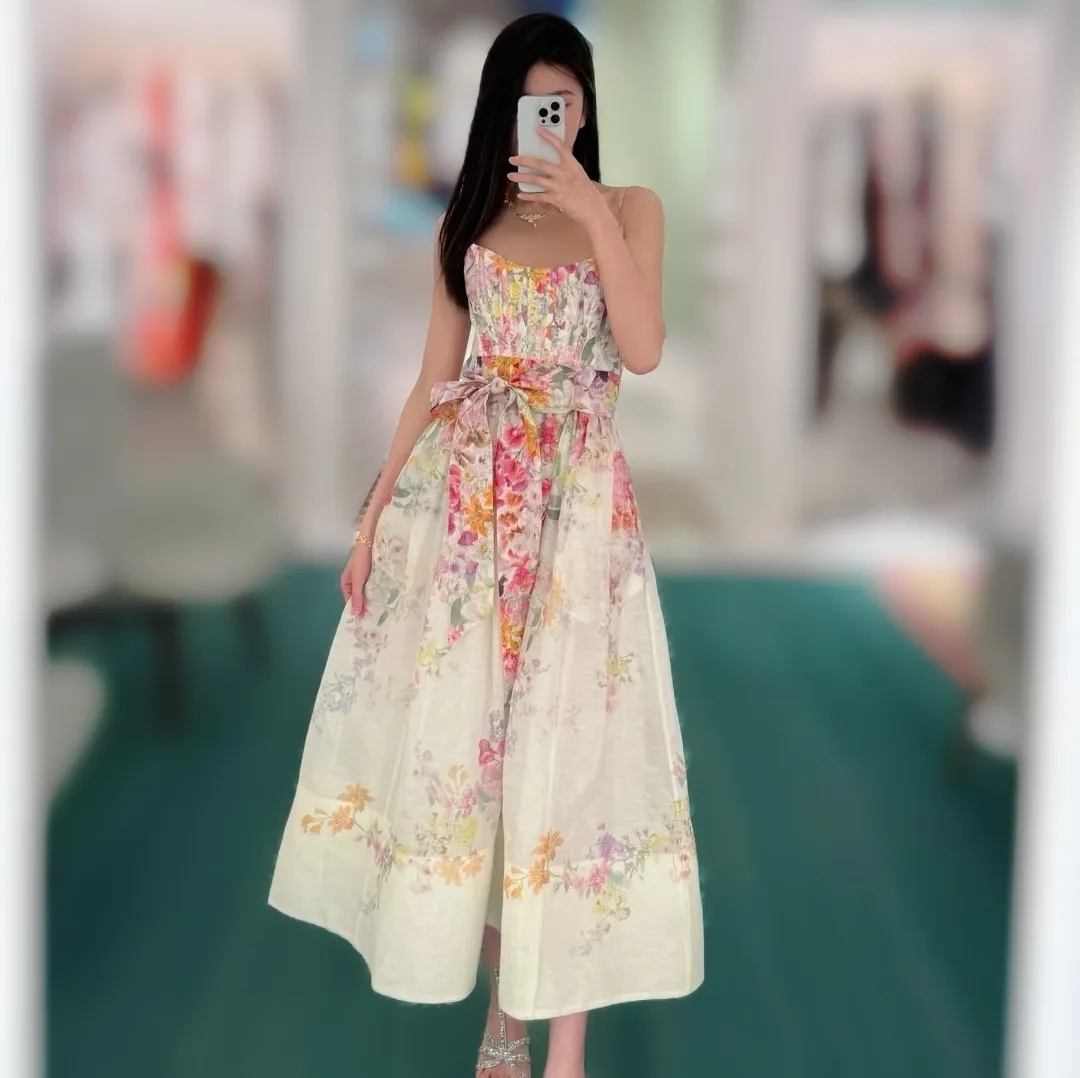 Halter Dress Summer 2024 New Light Luxury Brand Beautiful Temperament Design Sense of Foreign Style Sweet Lady Holiday Dress
Halter Dress Summer 2024 New Light Luxury Brand Beautiful Temperament Design Sense of Foreign Style Sweet Lady Holiday Dress
