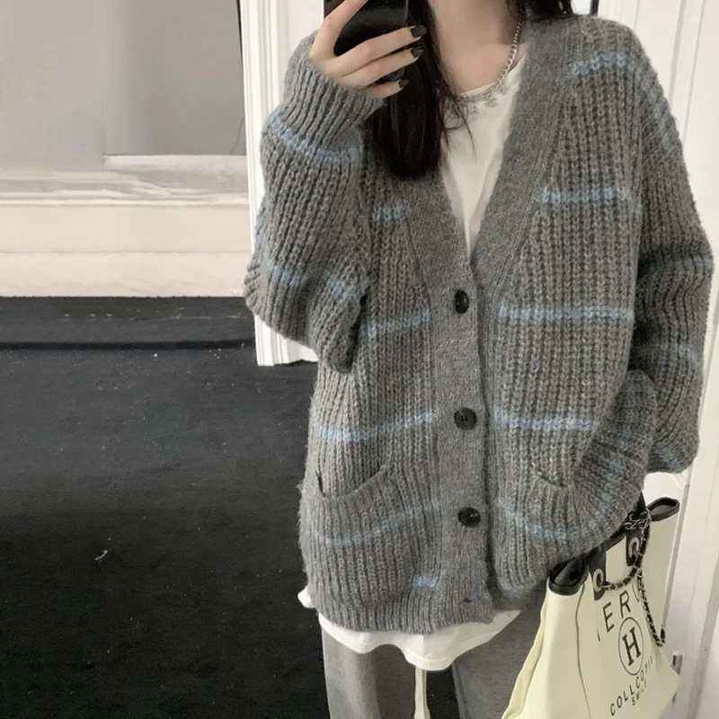 OHRYIYIE Women V-neck Stripe Cardigan Sweater Female Autumn Winter Casual Loose Long Sleeve Knitted Cardigans Lady Knitwear Coat
OHRYIYIE Women V-neck Stripe Cardigan Sweater Female Autumn Winter Casual Loose Long Sleeve Knitted Cardigans Lady Knitwear Coat