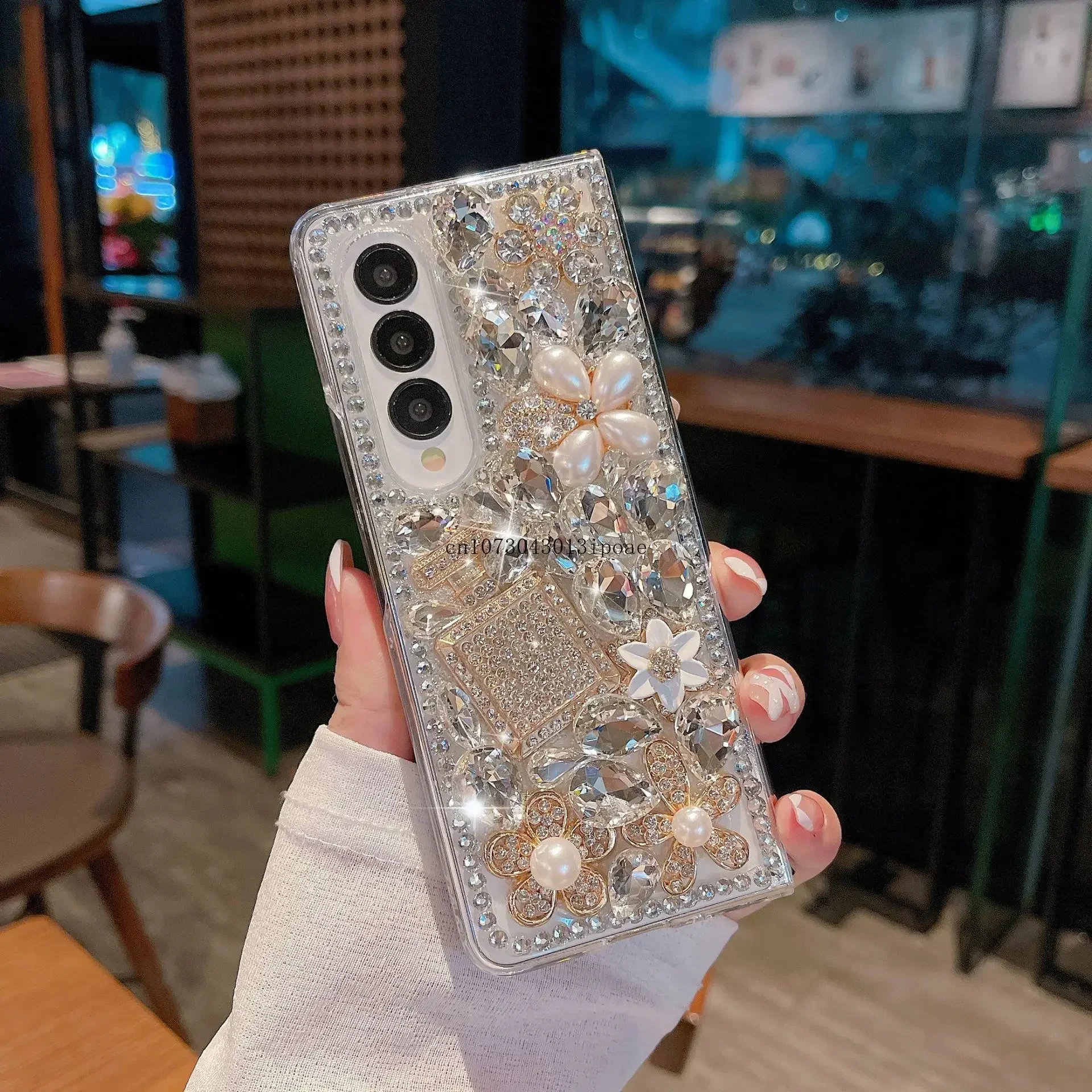For Samsung zfold5 phone cases rhinestone Fold4 foldable screen Full Diamond perfume women Mobile phone protective case
For Samsung zfold5 phone cases rhinestone Fold4 foldable screen Full Diamond perfume women Mobile phone protective case