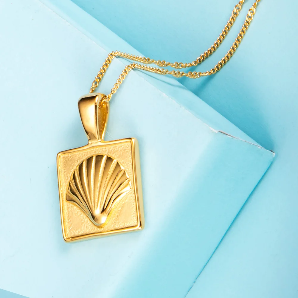 

18K Gold Plated Stainless Steel Ocean Beach Summer Travel Jewelry Trendy Clam Sea Shell Shape Pendant Necklace for Women