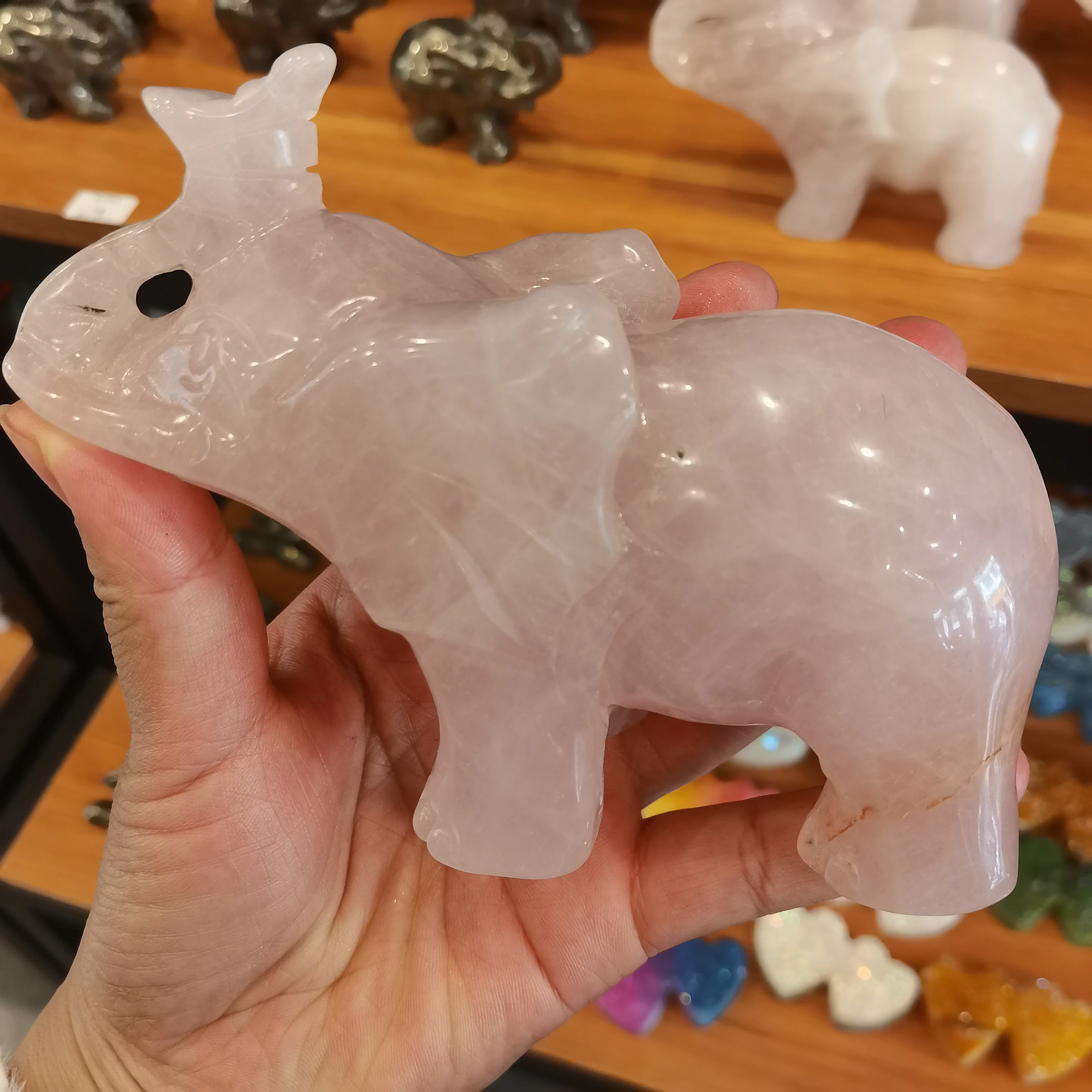 17-18cm Pink Crystal Elephant Artware Decoration Animal Pocket Stone Statue Figurine Natural Jade Ornament Carved Handicraft
17-18cm Pink Crystal Elephant Artware Decoration Animal Pocket Stone Statue Figurine Natural Jade Ornament Carved Handicraft