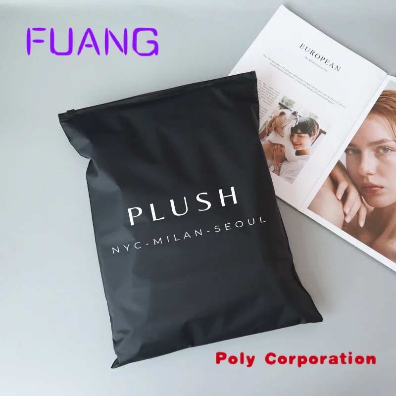Custom Waterproof and Oilproof Matt Clothes Clothing Packaging Bag Transparent PE Plastic Factory Supply Customized Zipper Bag
Custom Waterproof and Oilproof Matt Clothes Clothing Packaging Bag Transparent PE Plastic Factory Supply Customized Zipper Bag
