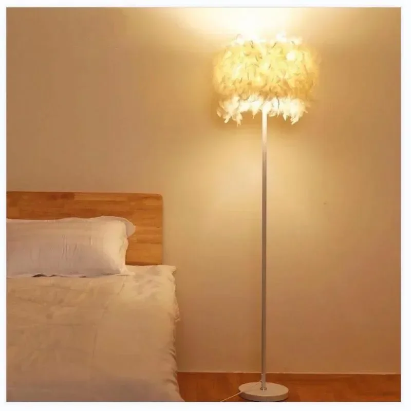 Warm and Romantic Feather Lampshade E27 Led Floor Lamps for Living Room Remote Control Dim Sofa Side Standing Lights Home Decor
Warm and Romantic Feather Lampshade E27 Led Floor Lamps for Living Room Remote Control Dim Sofa Side Standing Lights Home Decor