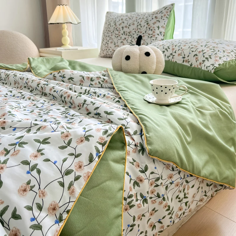 Summer Quilt Floral Style Duvets Single/Queen Size Comforter Thin Duvets Skin-friendly Bedspread edredones (No Pillowcase) Summer Quilt Floral Style Duvets Single/Queen Size Comforter Thin Duvets Skin-friendly Bedspread edredones (No Pillowcase)