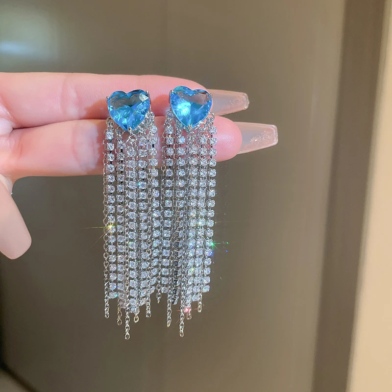 DREJEW Luxury Blue Yellow Pink Zircon Heart Dror Earrings Women Fashion Rhinestone Crystal Long Tassel Earrings Wedding Jewelry
DREJEW Luxury Blue Yellow Pink Zircon Heart Dror Earrings Women Fashion Rhinestone Crystal Long Tassel Earrings Wedding Jewelry